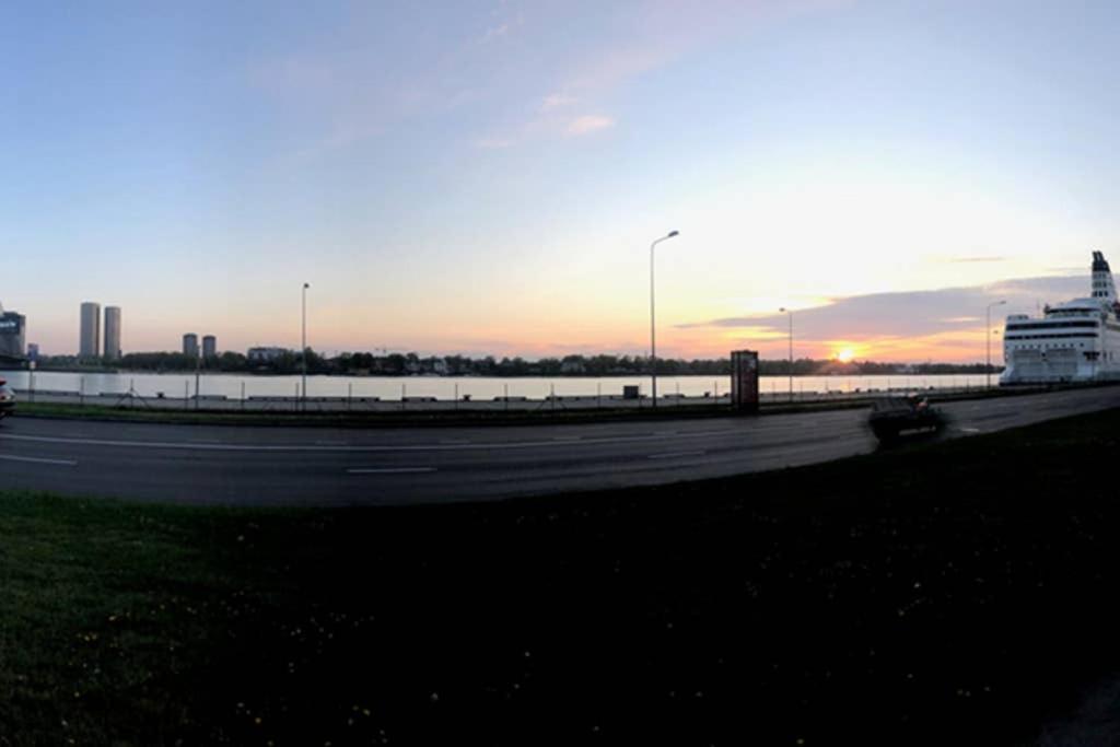 New Comfortable Apartment Nearby Promenade In 5 Minutes From Old Town Of Riga. المظهر الخارجي الصورة